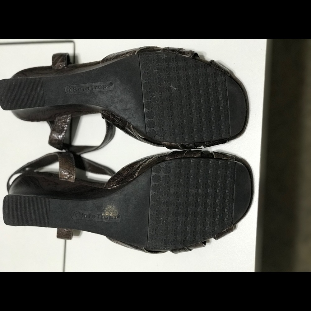 Sandals - Picture 2 of 4